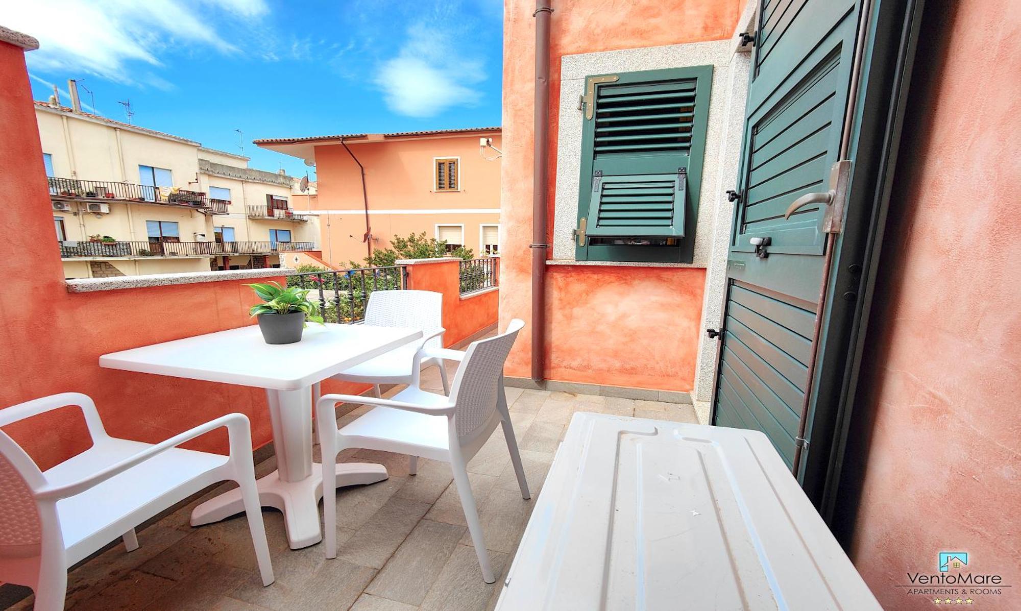 Apartments & Suites Vento Mare Palau Exterior photo